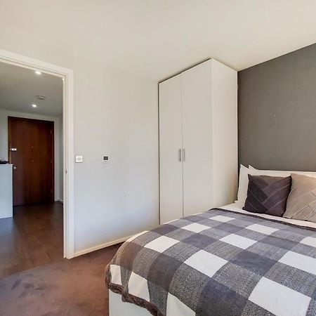 Two Bedroom Apartment - London Excel Stays Exterior photo
