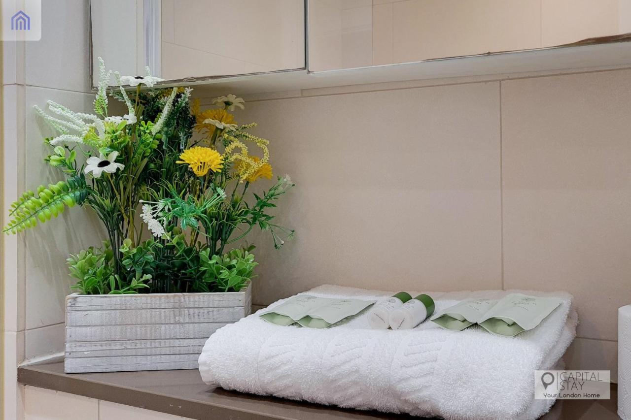 Two Bedroom Apartment - London Excel Stays Exterior photo